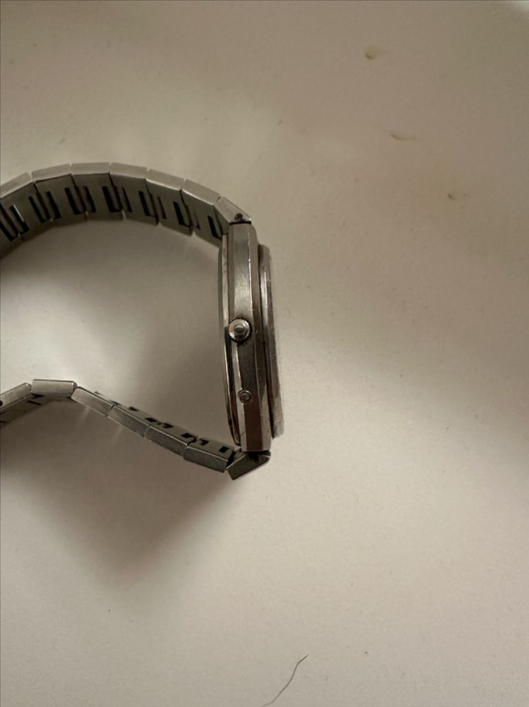 오메가 빈티지 컨스틸레이션 쿼츠 시계 팝니다 이미지