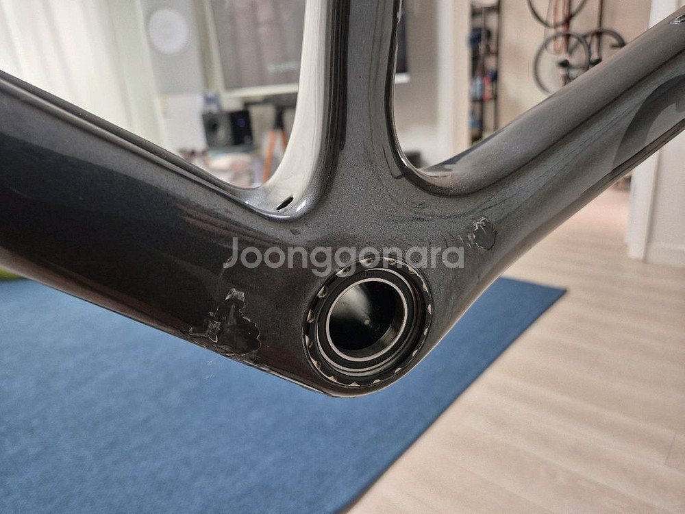 써벨로 r5 48사이즈(림브) 프레임 판매합니다.--1