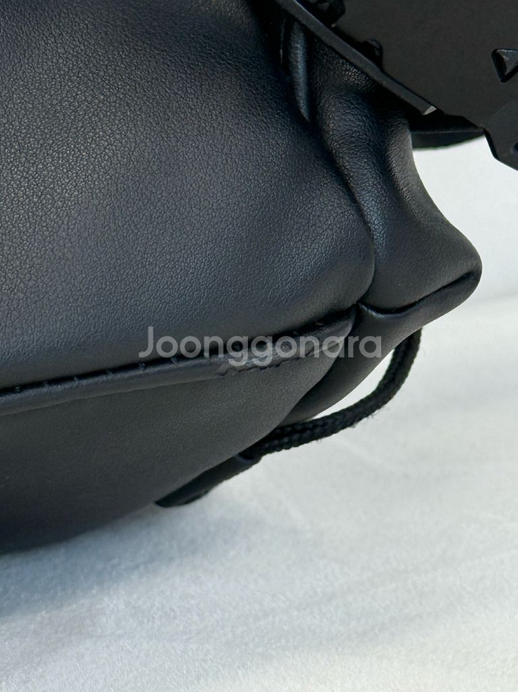 만다리나덕 NOMAD 노마드 백팩 블랙--6