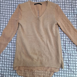 VOV 브이넥 니트 베이지