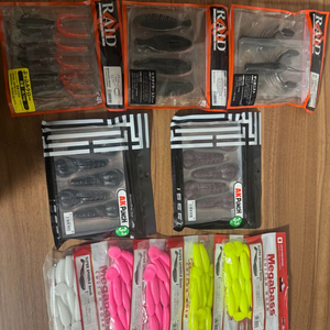 메가배스 슈퍼스핀들 및 잇세이웜 일괄 판매합니다