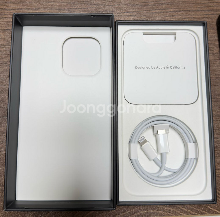 아이폰 13프로 256G 화이트 S급 팝니다--2