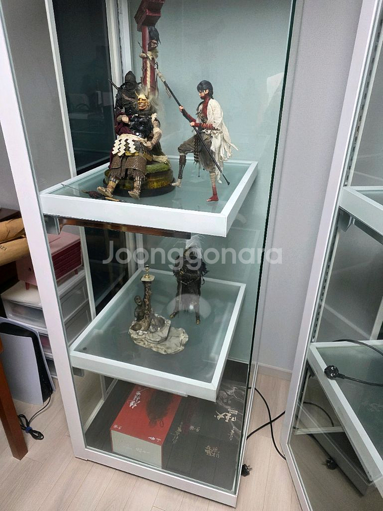 마이뮤지엄 장식장 판매합니다--1