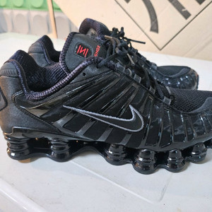 나이키 샥스TL 275mm