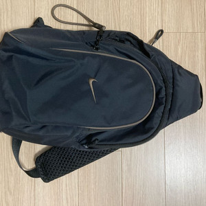 나이키 에센셜 슬링백