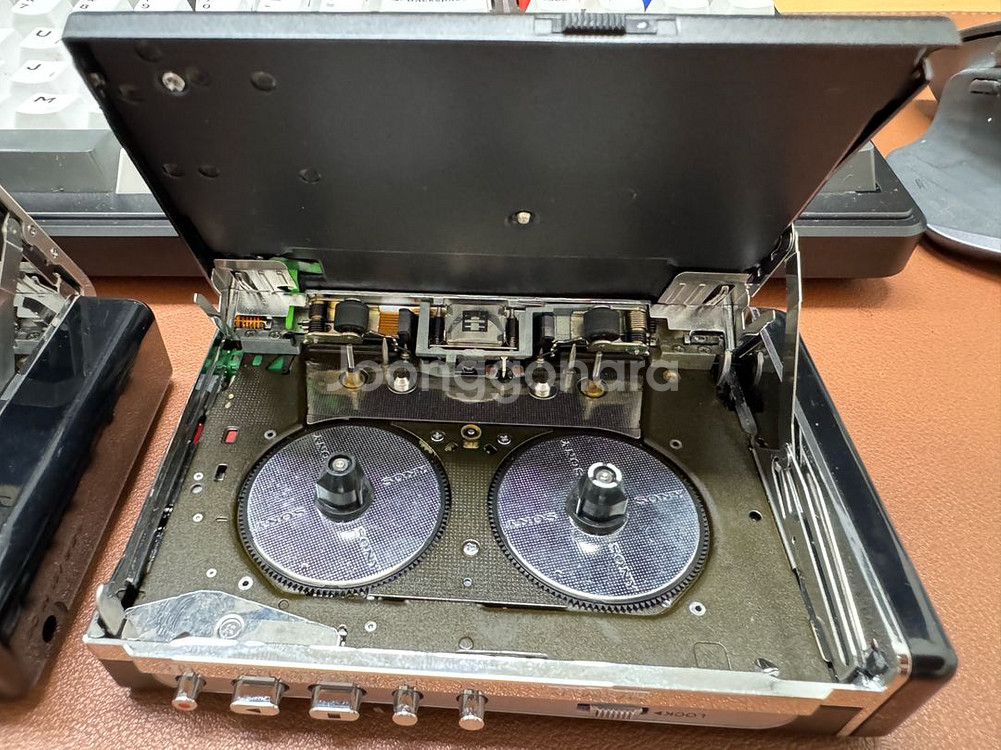 SONY 워크맨 WM-F203 (검정)--4