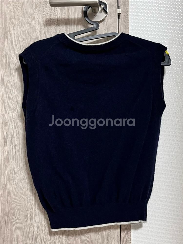 모어올레스 more or less 니트 베스트 네이비--7