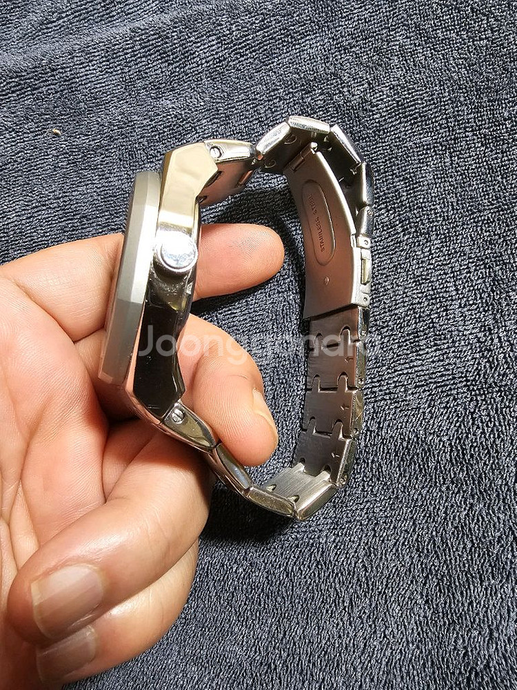 gocu 크레이지아워 점핑아워 시계--3