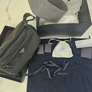 프라다 바이커백L 2VH991