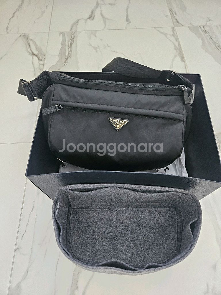 프라다 바이커백L 2VH991--9