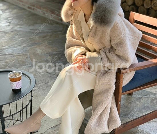 꺌랑 블랙라벨 무스탕 롱 리버시블--1