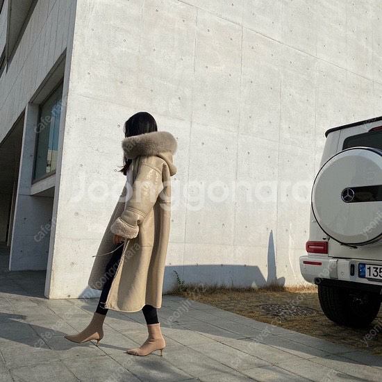 꺌랑 블랙라벨 무스탕 롱 리버시블--4