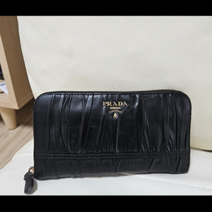 프라다 고프레 지퍼장지갑