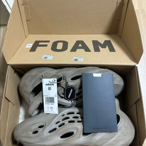 [판매] 아디다스 이지부스트 폼러너 265 스톤세이지