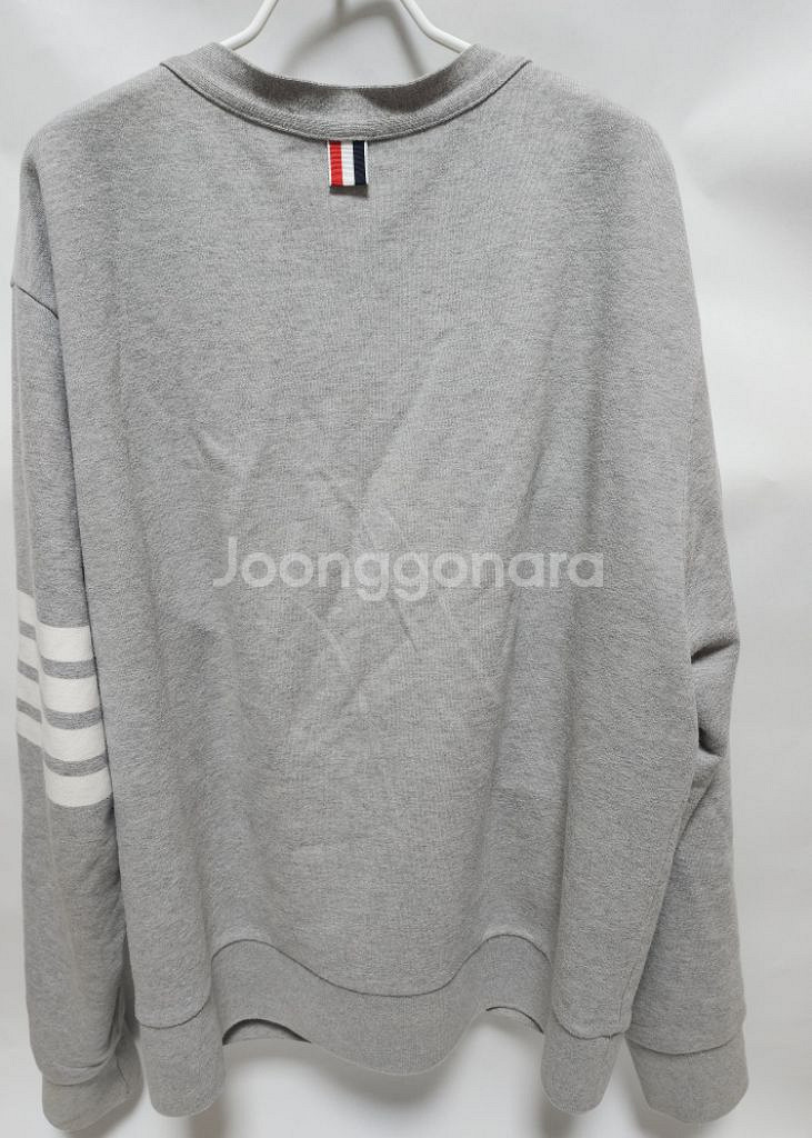 (4사이즈) 톰브라운 사선완장 브이넥 코튼 가디건--1