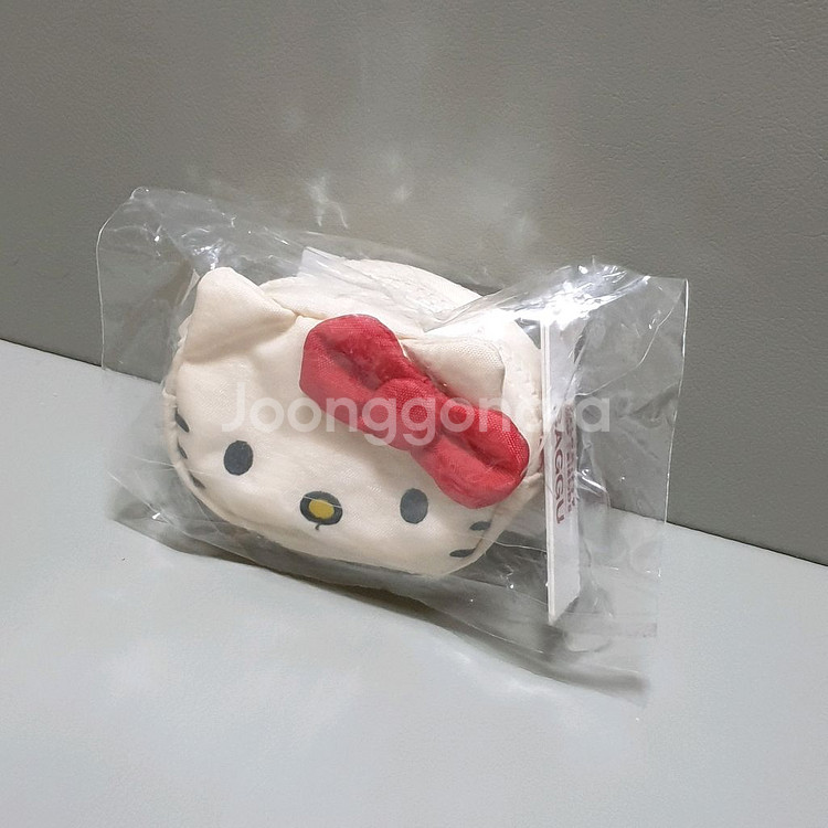 바쿠 산리오 헬로키티 참 키링--0