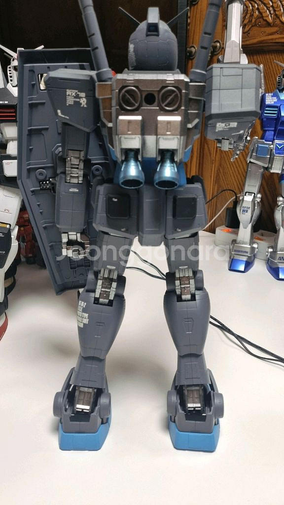 메가급 RX-78-2 건담 무광도색 스카이그레이--3
