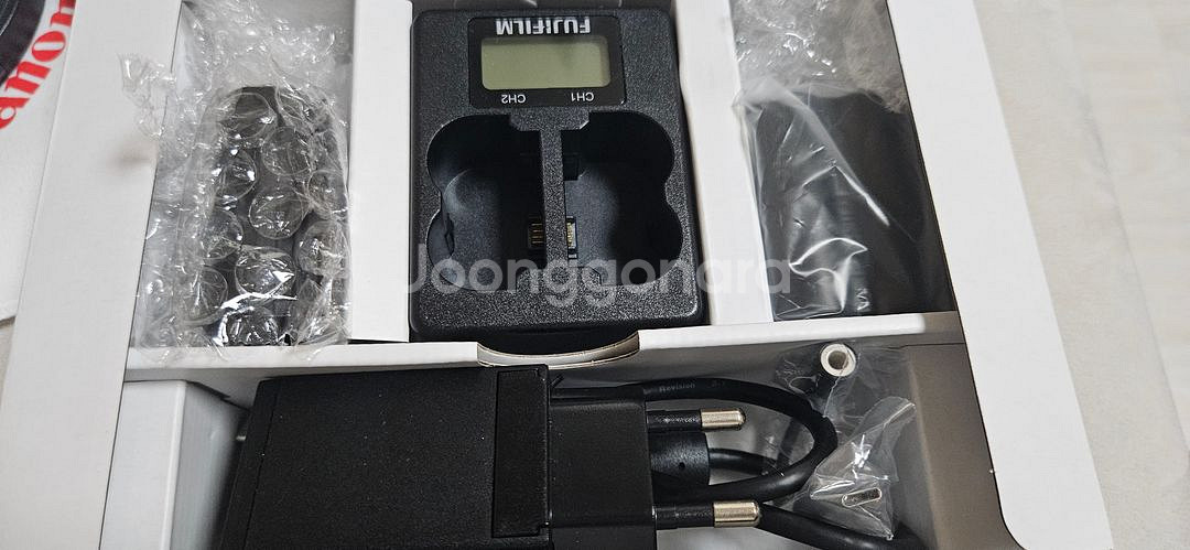 후지 x-t4블랙, xt4 정품배터리 총 3개, 충전기--3