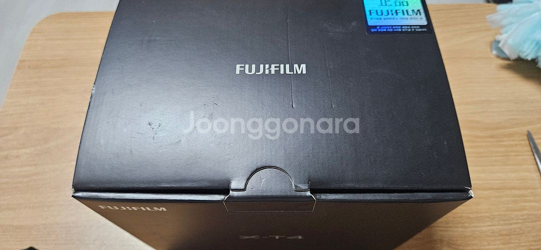 후지 x-t4블랙, xt4 정품배터리 총 3개, 충전기--1