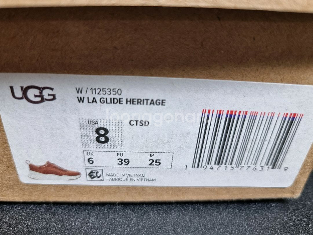 UGG 어그 헤리티지 스니커즈 US8 250사이즈--0