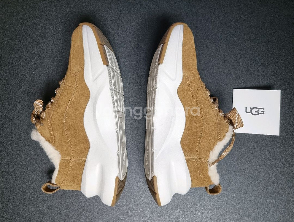 UGG 어그 헤리티지 스니커즈 US8 250사이즈--4