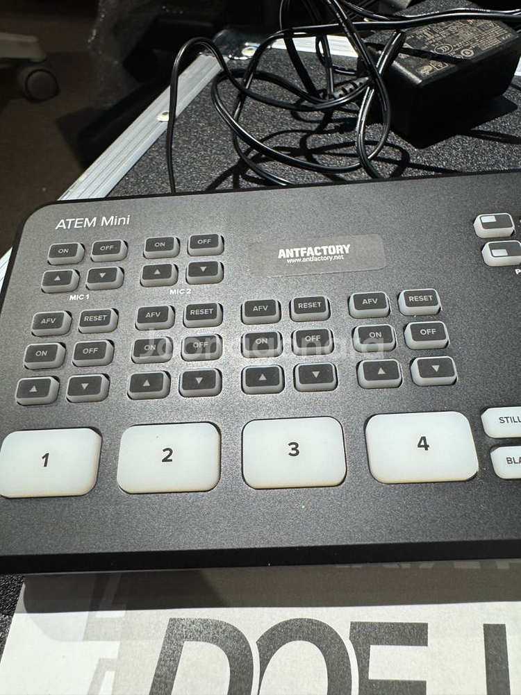 블랙매직디자인스위처 미니 판매힙니다--0