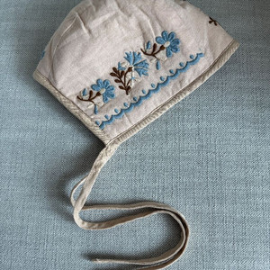 아폴리나 조니보넷 18-24