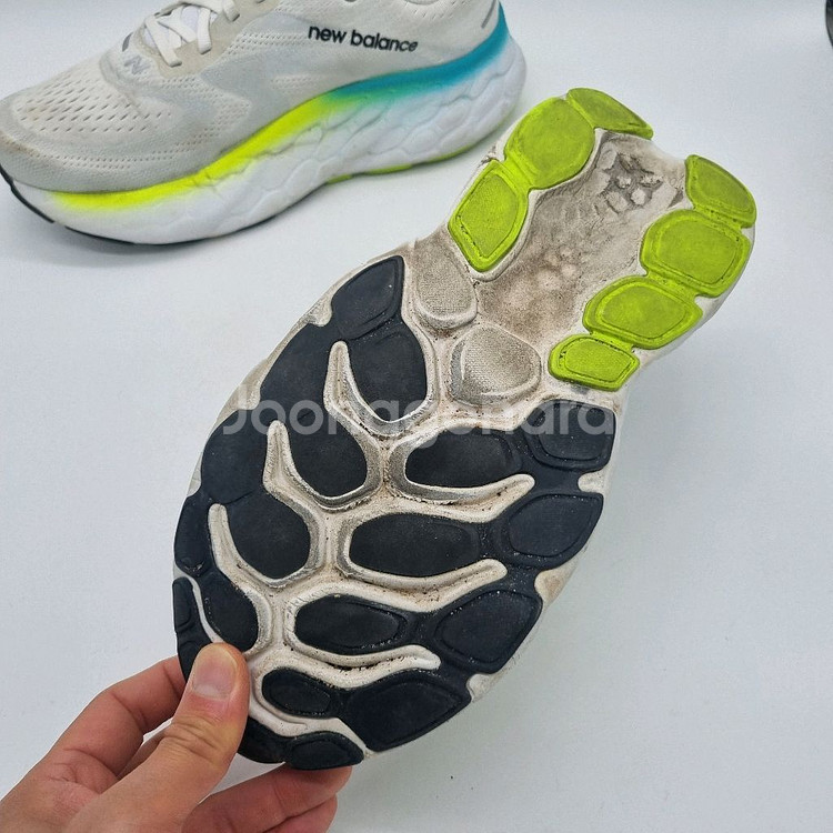 뉴발란스 프레쉬 폼 X 모어 v4 남성 275mm--2