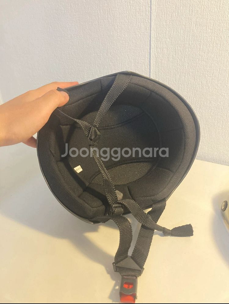 오토바이 또는 스포츠 레저용 헬멧 판매합니다!--1