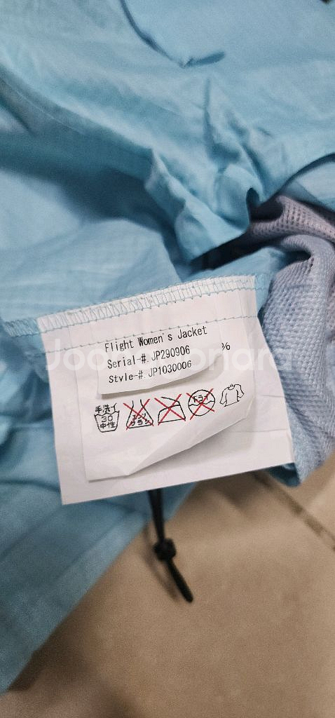 마무트 초경량 바람막이 남녀공용--7