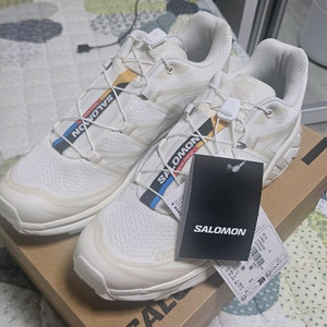 살로몬 XT-6 바닐라 아이스 270 새상품