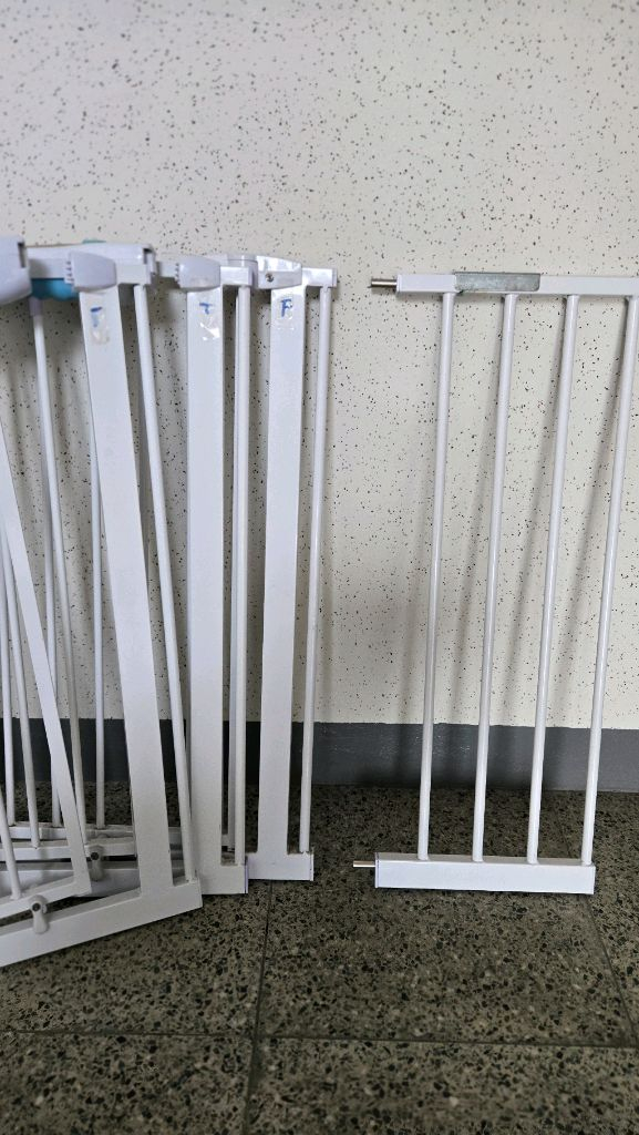 유아 안전문/ 반려동물 안전문/ 강아지 펜스 이미지