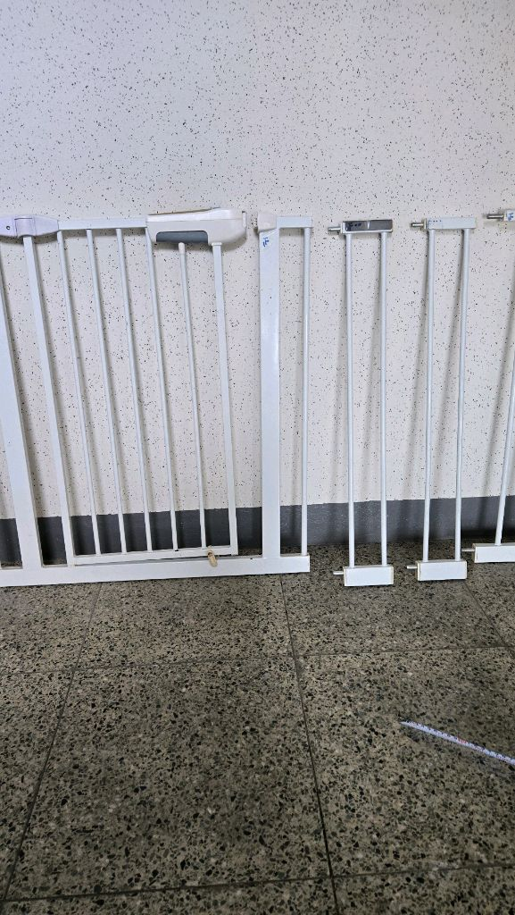 유아 안전문/ 반려동물 안전문/ 강아지 펜스 이미지