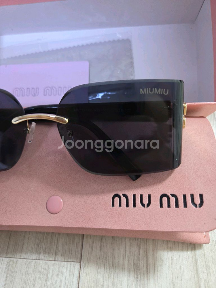 미우미우 선글라스 새상품--1