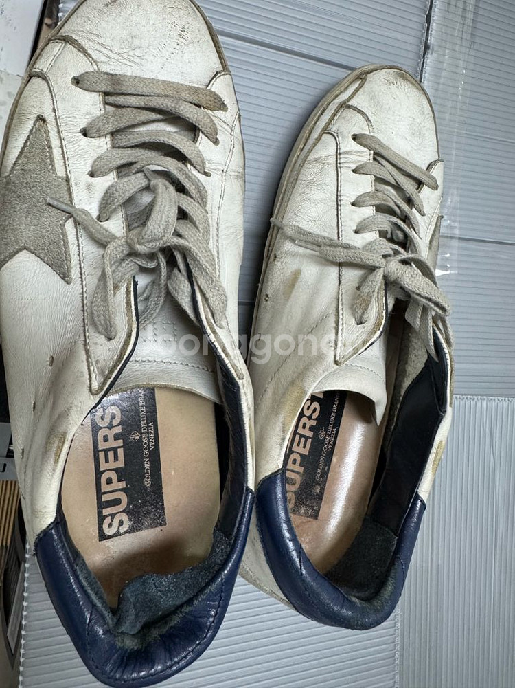 골든구스 슈퍼스타 40사이즈 10만원판매합니다(택포)--0