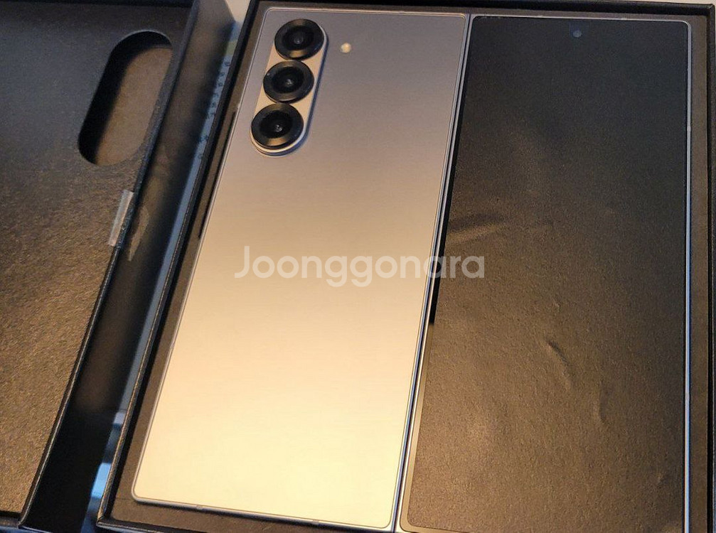 갤럭시 z폴드6 미개통(실버 256gb)--2