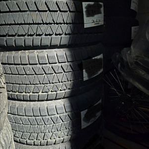 브리지스톤 275/55R20 블리작 윈터 타이어