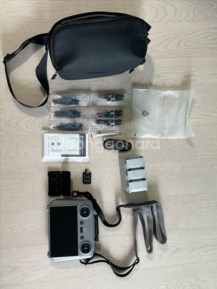 DJI 4 프로 일반 배터리 및 RC2 일괄 정리합니다--0