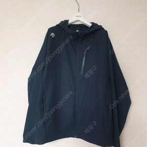 데상트 러닝터프 후드형 바람막이