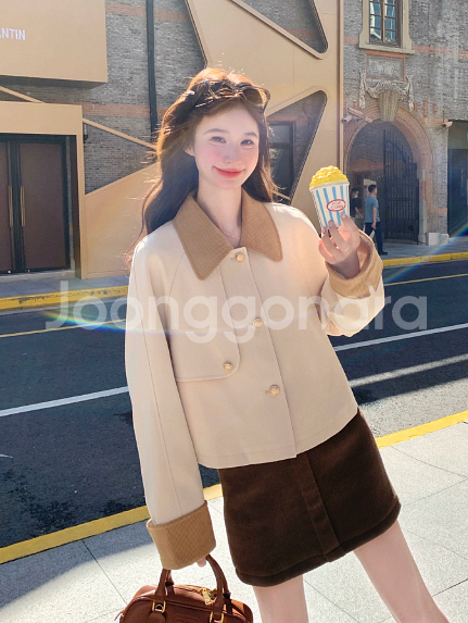 아이보리색 바탕에 카라 브라운 코듀로이 포인트--0