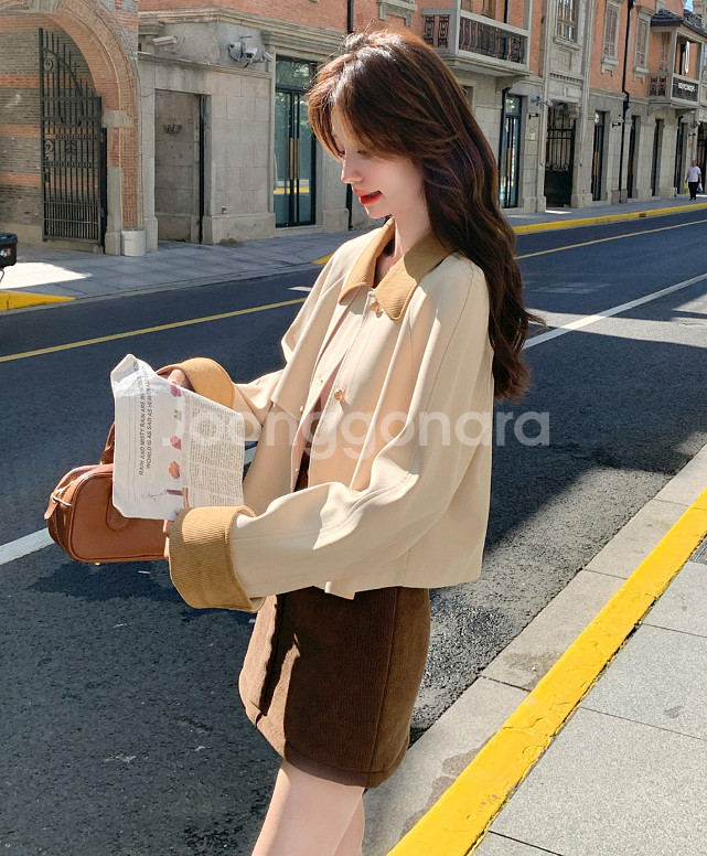 아이보리색 바탕에 카라 브라운 코듀로이 포인트--1