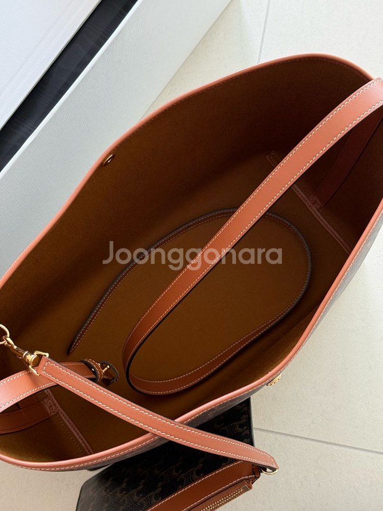 (공홈구매) 정품 셀린느 소프트 쇼퍼백--2