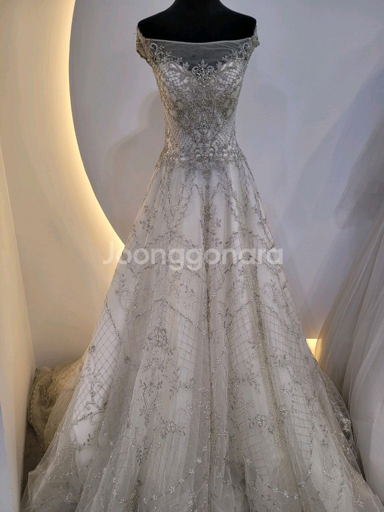 본식촬영 오프숄더 웨딩드레스--3