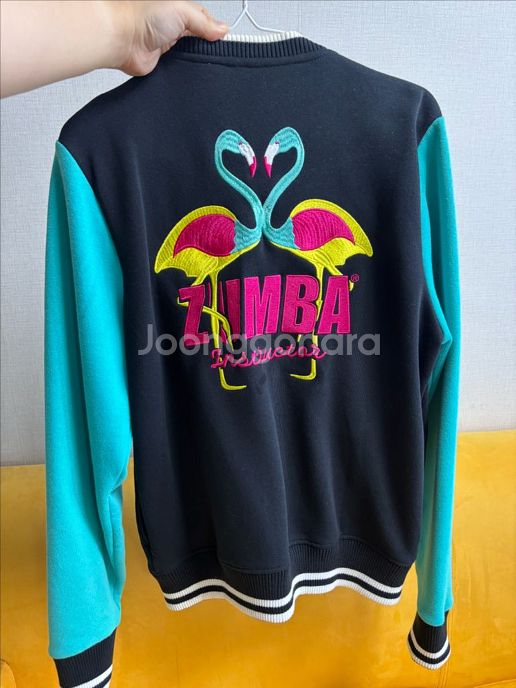 걸쳐입는 순간 힙해지는 줌바점퍼!--0