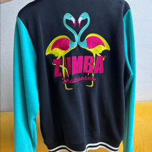 걸쳐입는 순간 힙해지는 줌바점퍼!