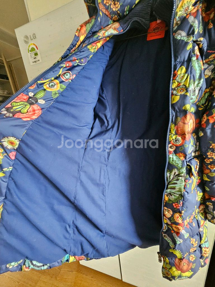 오일릴리 패딩 (라인잡힌 디자인) 8만원--6