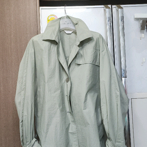한섬 타임 숏 자켓/ 백프린팅 후드