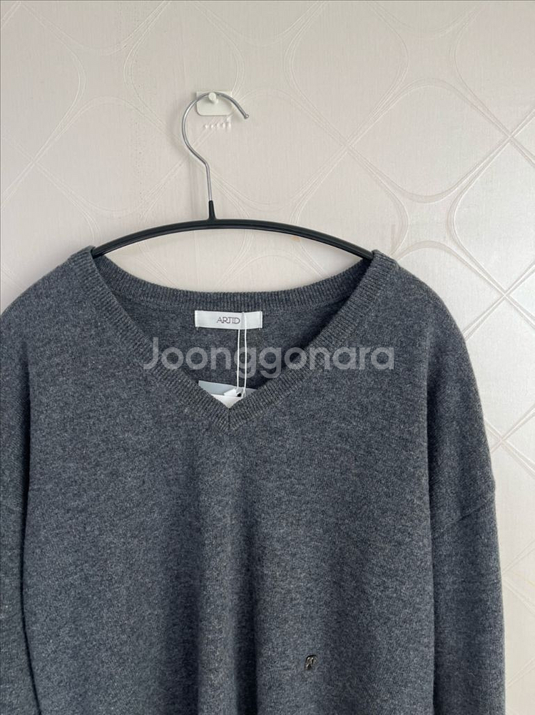 새상품) 아티드 캐시미어 v넥니트--2