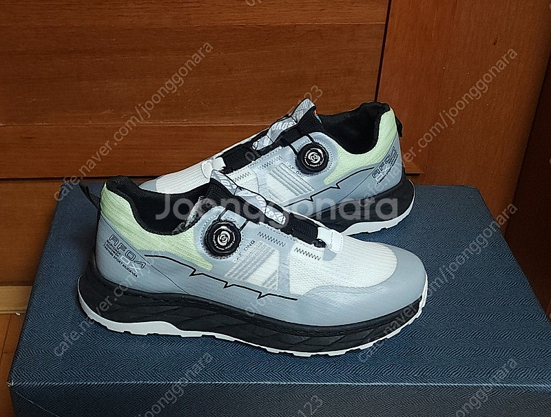 다이얼 트레킹화 운동화 270 275 새상품 등산화--0