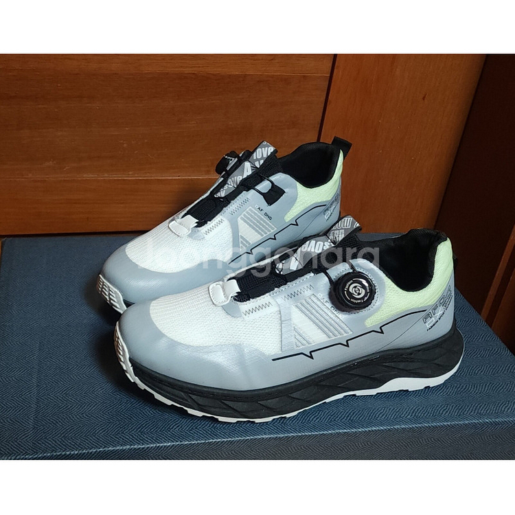 다이얼 트레킹화 운동화 270 275 새상품 등산화--2